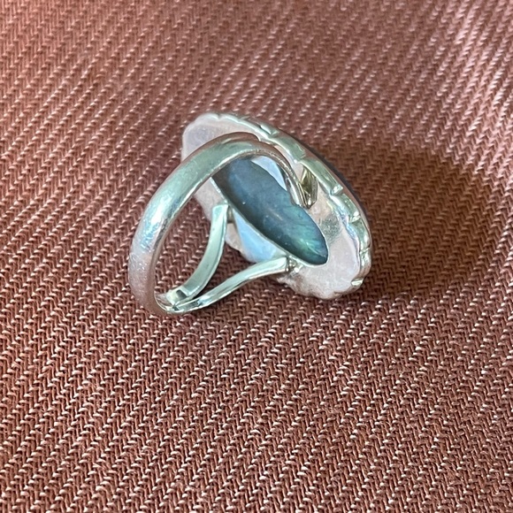 Natural Blue Labradorite
925 Solid Sterling Silver - Picture 6 of 11